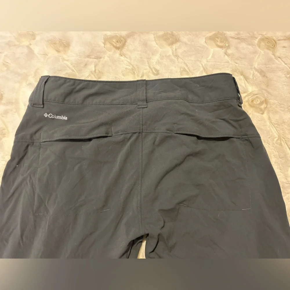 Columbia Charcoal Gray Pants! STRETCH! SO COMFORTABLE! OMNI-SHIELD! Pockets ❤️‍🔥 - Picture 3 of 5